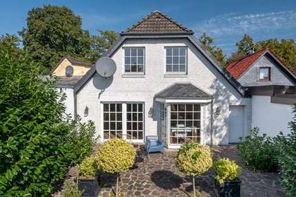 Haus Uetersen - 5 Zimmer, 132 m&sup2;, 1.900&euro; | Angebot:26178487