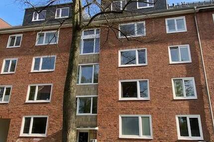 Sanierte Wohnung mit Balkon!