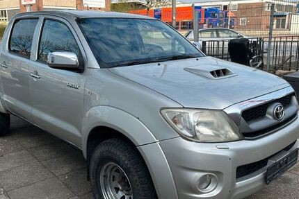 Toyota Hilux 278.647 km 8.990 &euro; Hamburg 22113