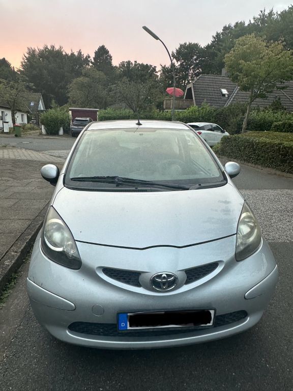 Aygo (X)