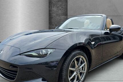 Mazda MX-5 2.990 km 31.880 € Hamburg 21079