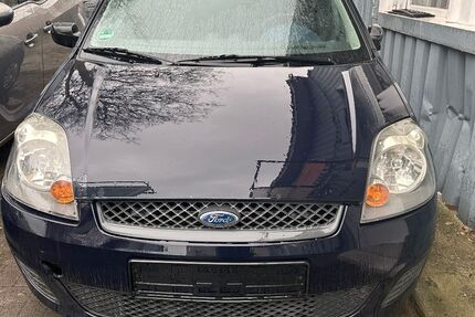 Ford Fiesta 213.047 km 1.900 € Hamburg 22047