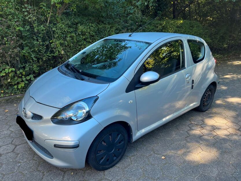 Toyota Aygo (X) 118.881 km 2.000 € Hamburg 22143
