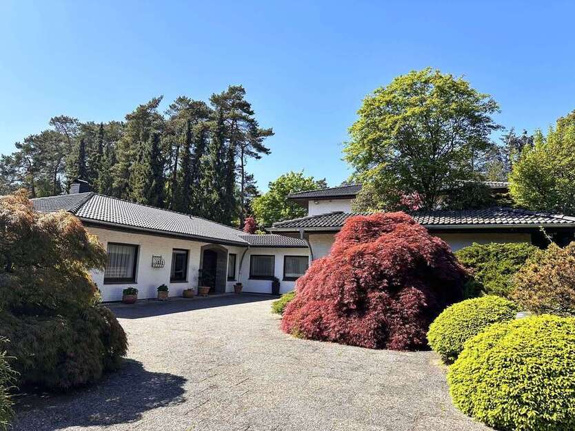 Haus zum Kaufen in Bendestorf 1.290.000 € 409 m²