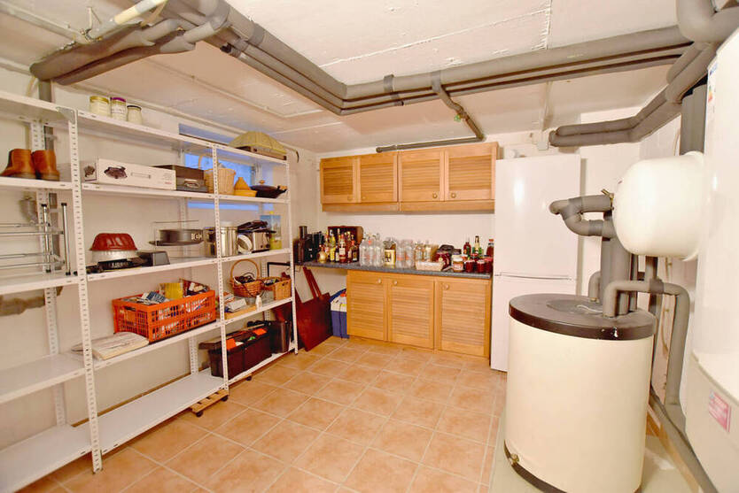 4-Zi.- Doppelhaustraum mit Wintergarten, Kamin, Sauna, Carport und Garten in ruhiger Sackgassenlage