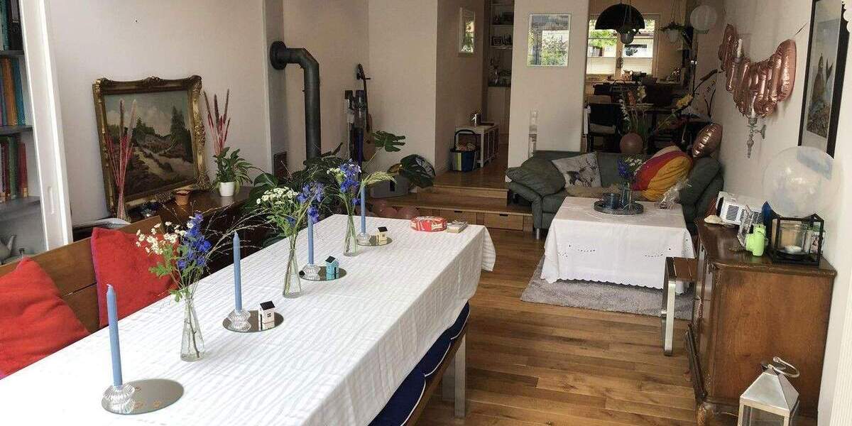 Reihenmittelhaus Hamburg Hausbruch - 5 Zimmer, 100 m&sup2;, 2.200&euro; | Angebot:25721387