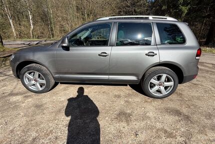 VW Touareg 129.600 km 12.300 &euro; Appel 21279