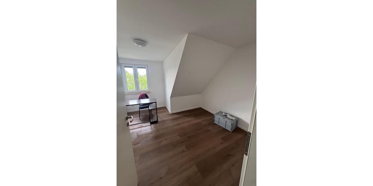 Doppelhaushälfte Uetersen - 4 Zimmer, 120 m&sup2;, 2.000&euro; | Angebot:26448307