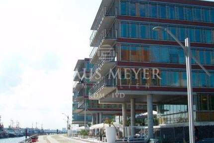 weiter Blick vom Balkon Hafen Elbe, repr. Büros provisionsfrei zimmer