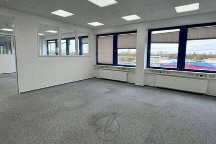 Gewerbeobjekt Hamburg Rahlstedt - 4 Zimmer, 145 m&sup2;, 1.885&euro; | Angebot:26933784
