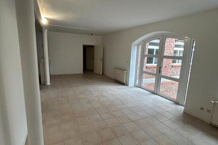 Wohnung Uetersen - 2 Zimmer, 67 m&sup2;, 900&euro; | Angebot:27541930