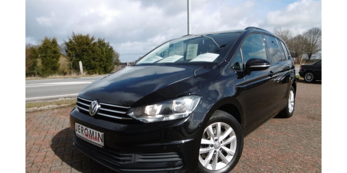 VW Touran 141.897 km 12.850 &euro; Tornesch 25436