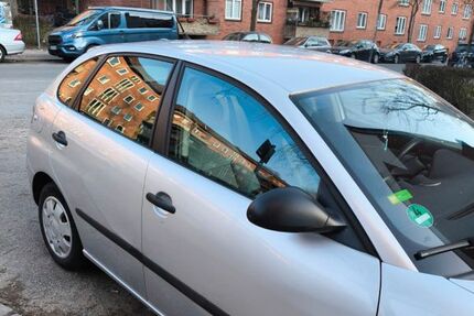 Seat Ibiza 74.500 km 2.000 &euro; Hamburg 22081