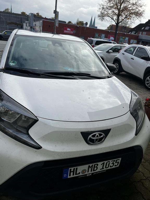 Toyota Aygo (X) 38.000 km 11.600 € Hamburg 22043