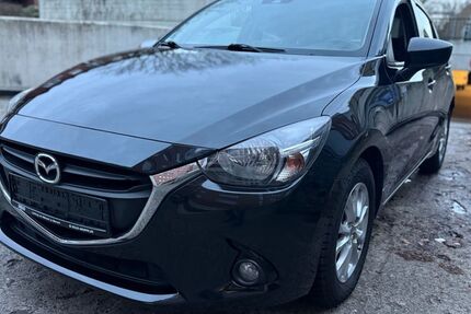 Mazda 2 73.000 km 10.890 &euro; Hamburg 22111