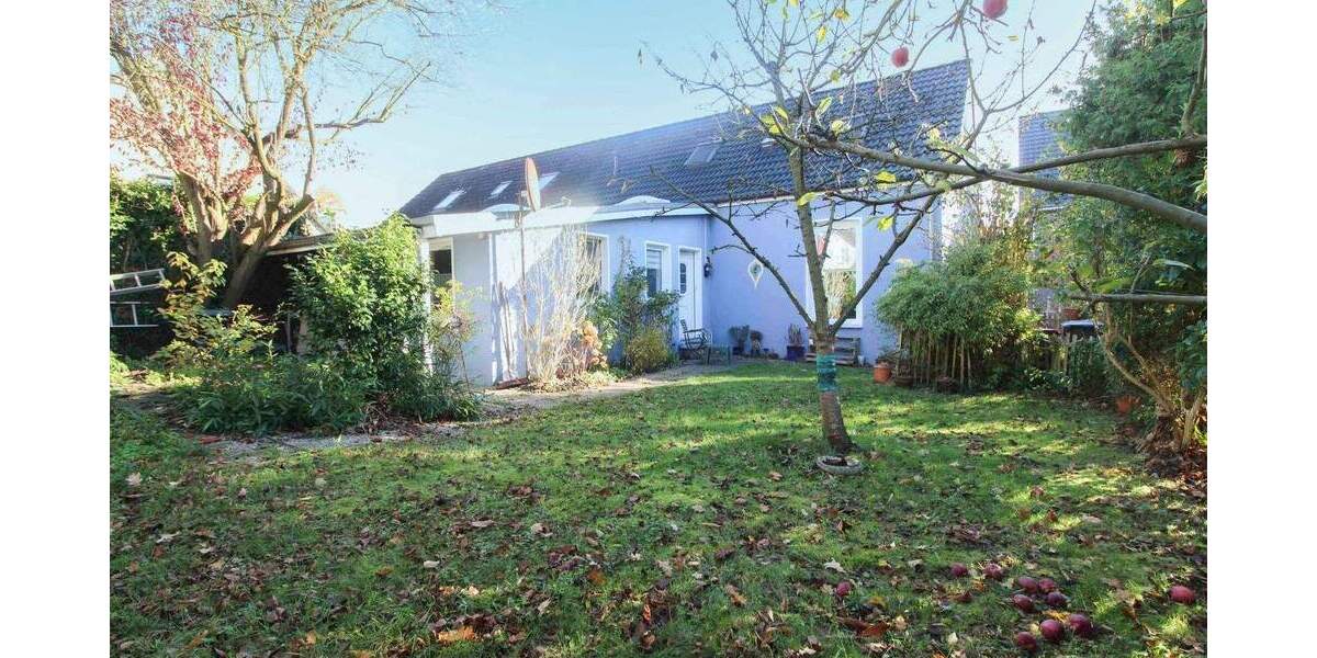 Willkommen zuhause: Gepflegte Doppelhaushälfte samt Garten in Citylage 4 zimmer