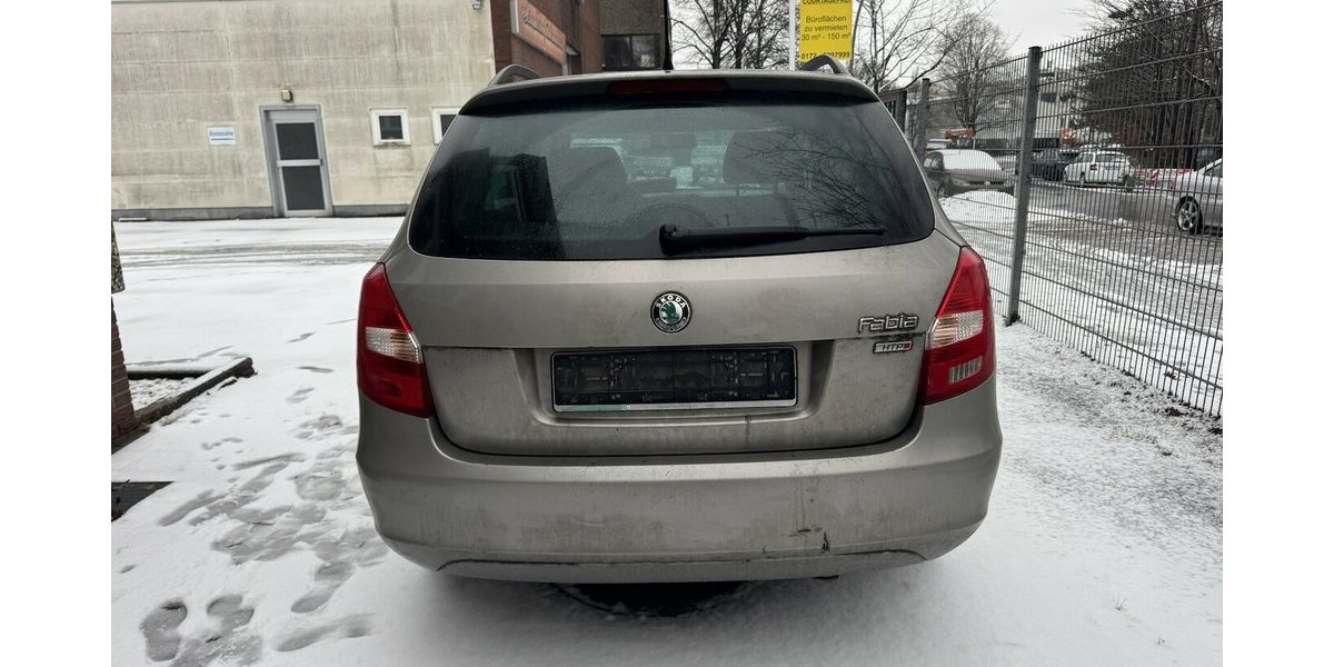 Skoda Fabia Ambiente Family 5J 188.000 km 1.999 &euro; Hamburg 22339