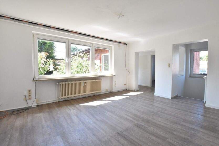 Lichtdurchflutete Bürofläche im Erdgeschoss und Souterrain mit PKW-Stellplätzen 9 zimmer