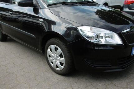 Skoda Fabia 74.293 km 5.890 &euro; Hamburg 22459