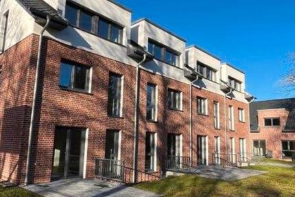 Haus Großhansdorf - 4 Zimmer, 127 m&sup2;, 1.900&euro; | Angebot:25350218