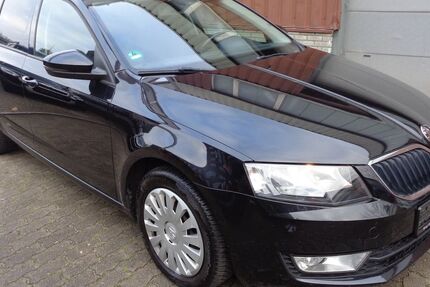 Skoda Octavia 151.343 km 8.990 € Hamburg 22399