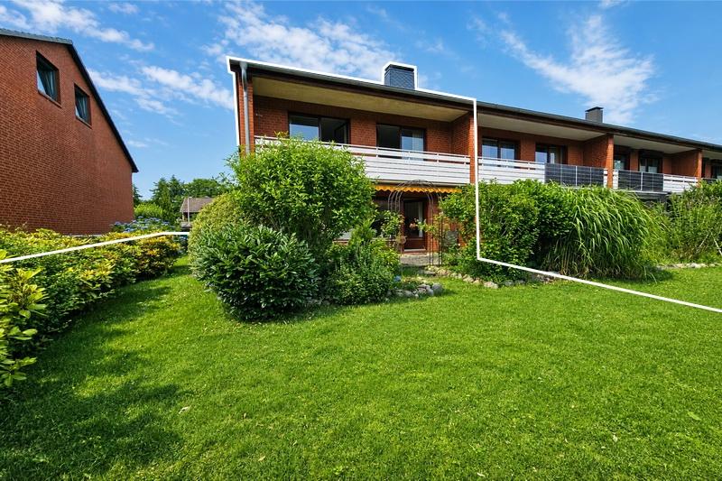 Familienhaus mit außergewöhnlichem Raumangebot und großem Gestaltungspotenzial - inkl. Garage ! - Reihenendhaus Ellerau | Angebot:27055171