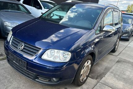 VW Touran 234.000 km 1.999 € Winsen/Luhe 21423