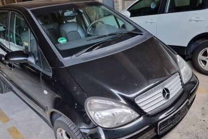 Mercedes-Benz 190 181.300 km 790 € Hamburg 22047