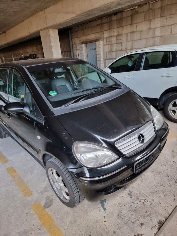 Mercedes-Benz 190 181.300 km 790 € Hamburg 22047