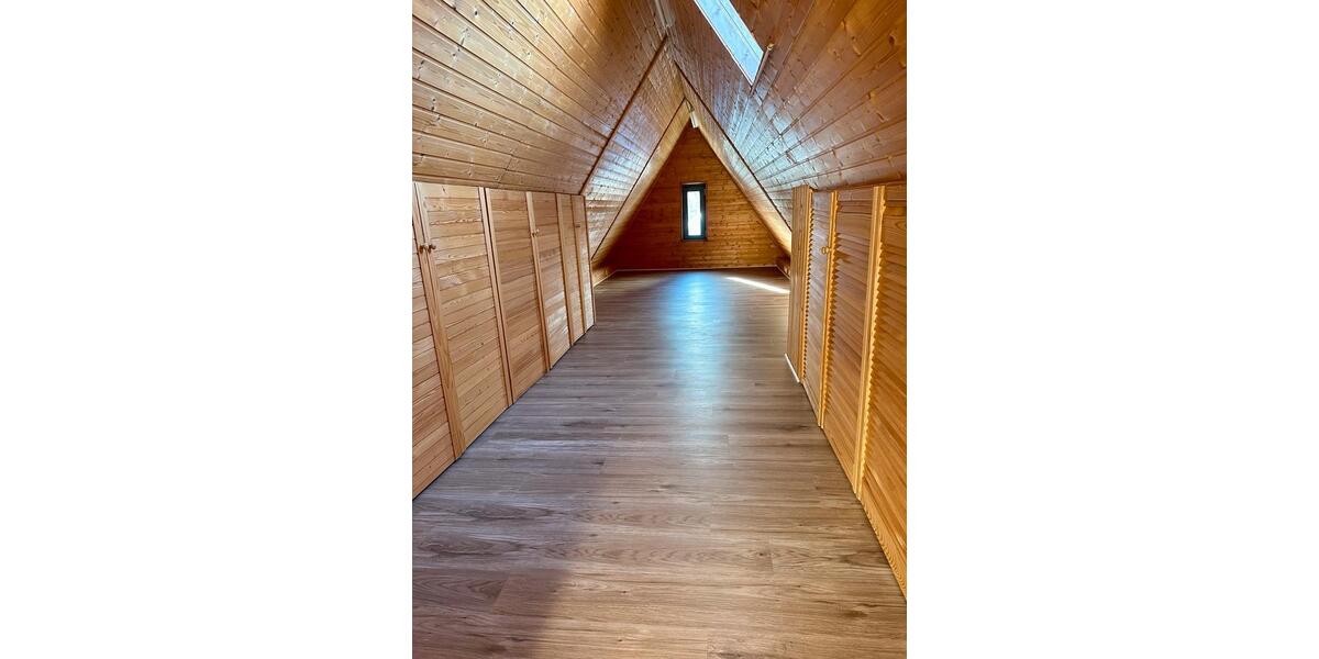 Dachgeschoßwohnung Ammersbek - 2.5 Zimmer, 78 m&sup2;, 1.400&euro; | Angebot:25171685