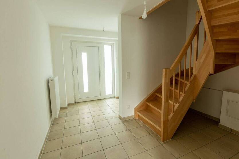 Helle Doppelhaushälfte in Hamburg-Rissen – Erstbezug nach Sanierung mit Garten & Terrasse