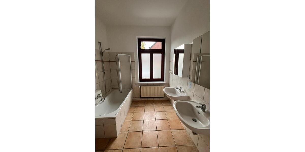 Einfamilienhaus Oststeinbek - 6 Zimmer, 400 m&sup2;, 20&euro; | Angebot:18888376