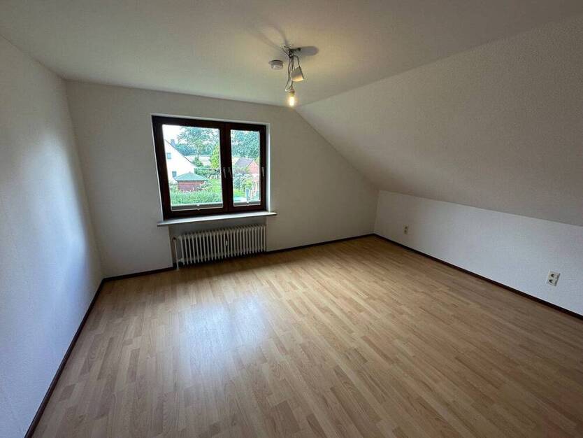 *** Großes Zweifamilienhaus mit viel Platz & Raum für 2 Generationen oder zum Arbeiten & Wohnen ***