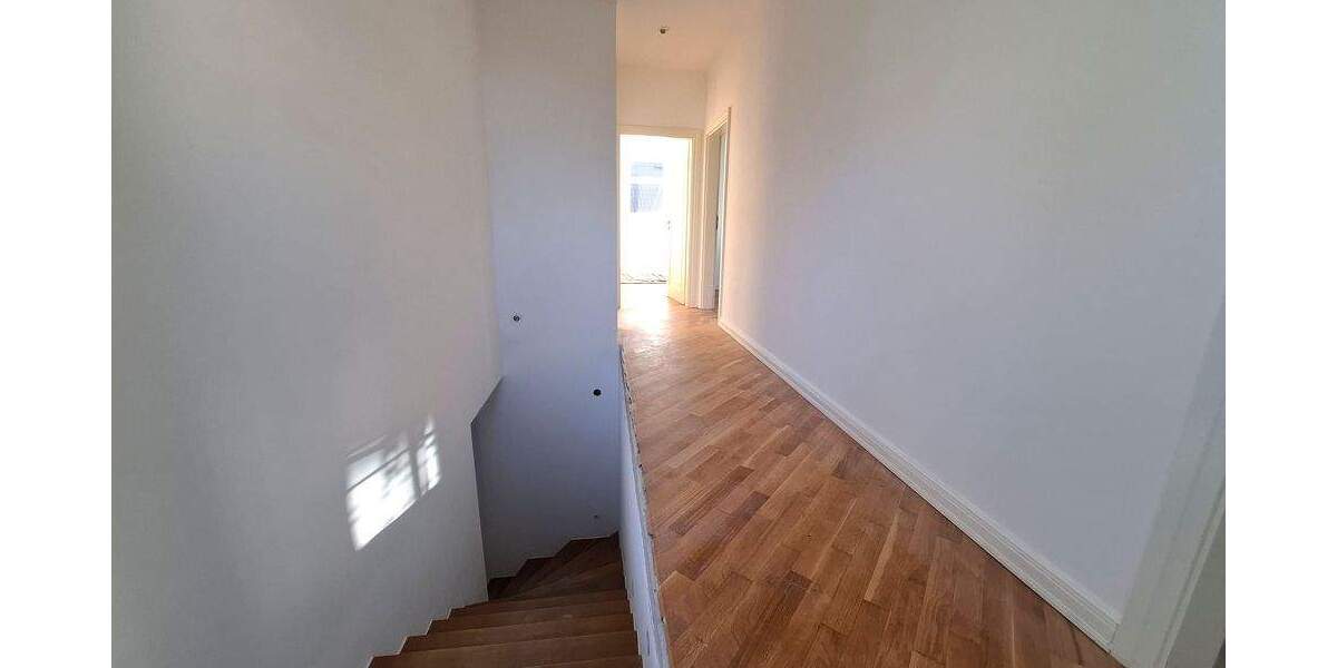 Genau richtig für Ihre kleine Familie oder für eine Zweier-WG der Generation 50 plus! 4 zimmer