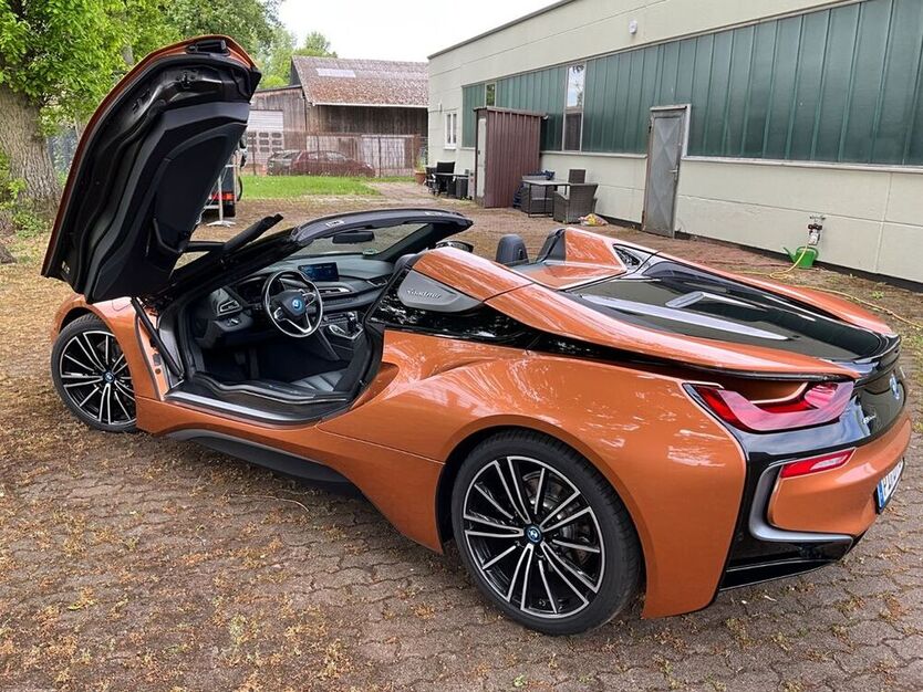 i8