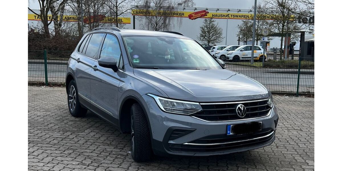 VW Tiguan 76.000 km 25.499 &euro; Hamburg 21077