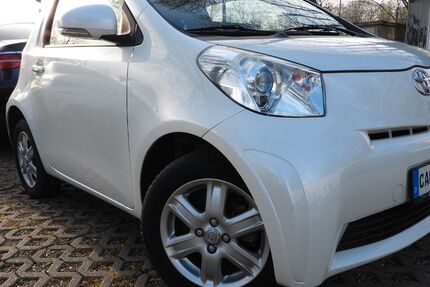 Toyota IQ 100.000 km 4.500 &euro; Hamburg 22043