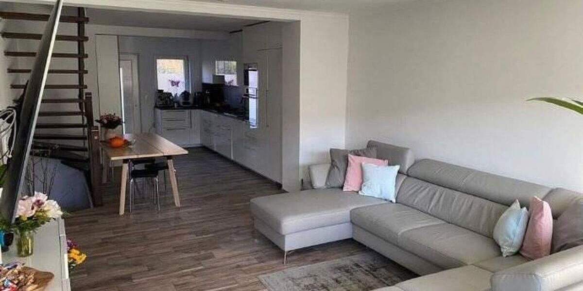 Charmantes Reihenhaus mit 3 Zimmern in Hamburg-Niendorf 3 zimmer