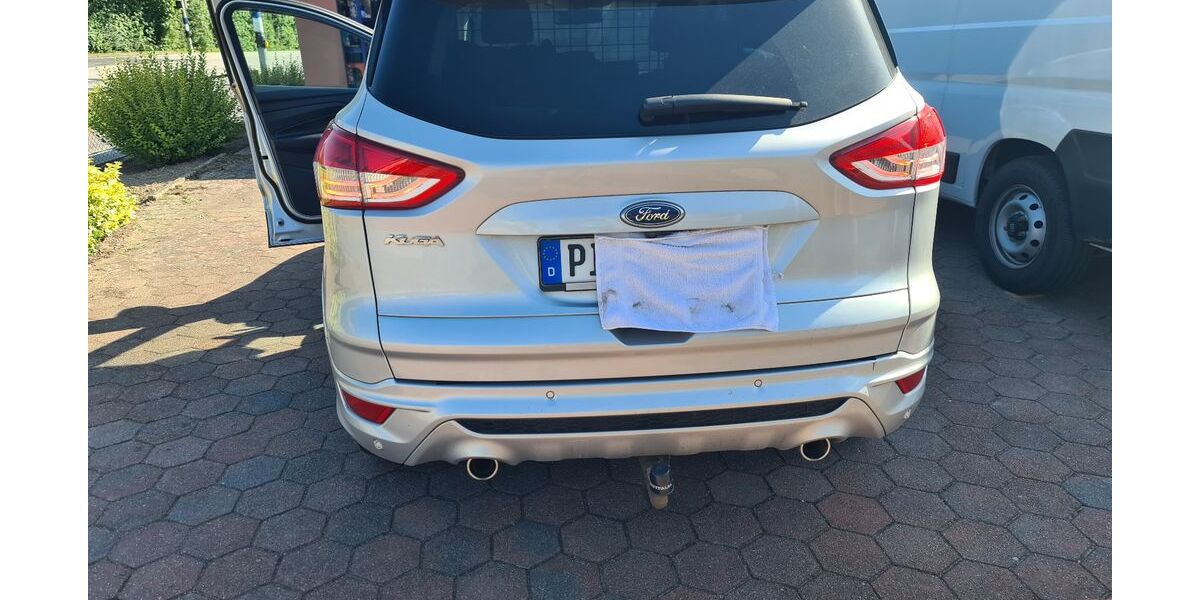 Ford Kuga 118.900 km 10.500 &euro; Hasloh 25474