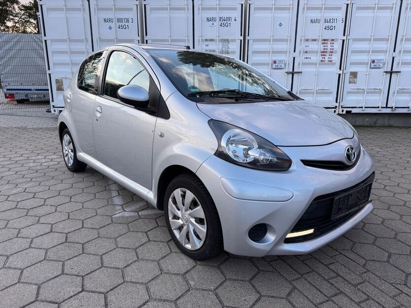Toyota Aygo (X) 56.153 km 5.300 € Hamburg 22047