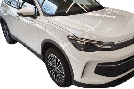 VW Tiguan 5.546 km 32.480 &euro; Neu Wulmstorf 21629