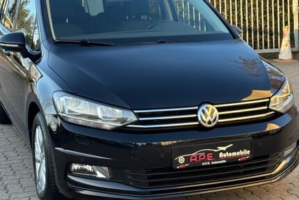 VW Touran 93.000 km 16.900 &euro; Norderstedt 22848