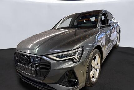 Audi e-tron 37.251 km 38.990 &euro; Hamburg 22047