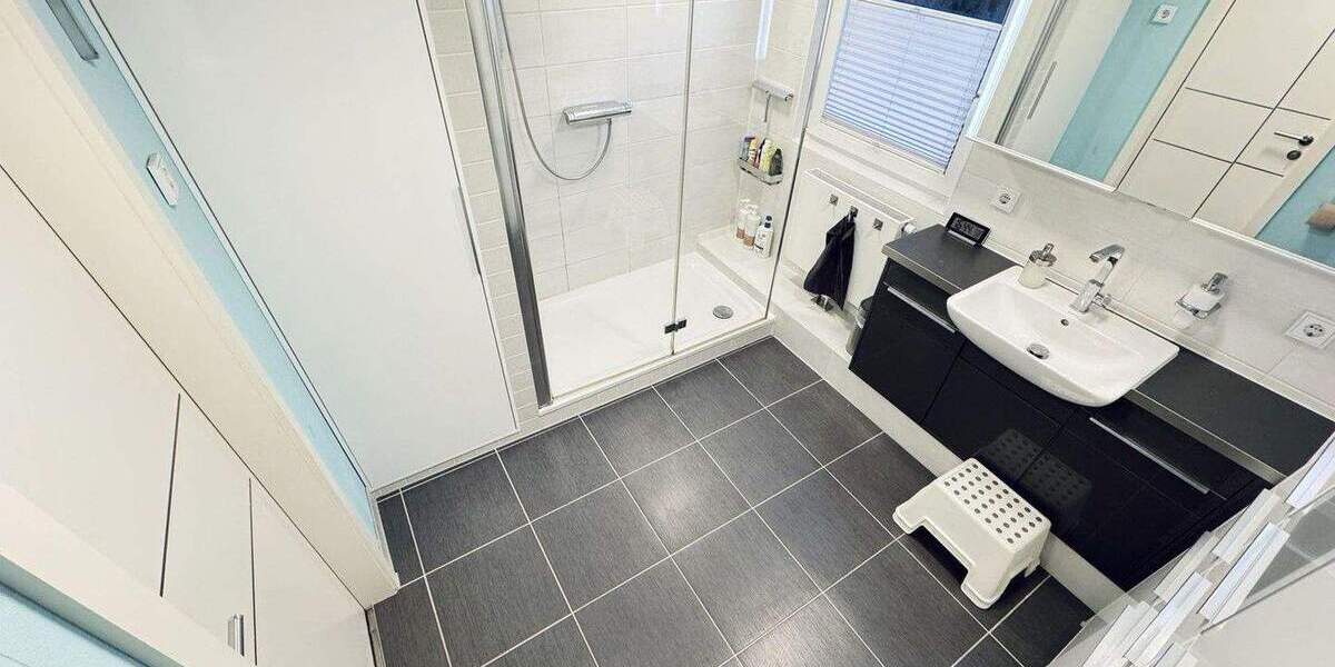 Provisionsfrei! Viel Platz für die Familie - zentrales Wohnen im Grünen! 6 zimmer