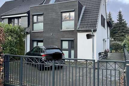 Haus Hamburg Wandsbek - 7 Zimmer, 135 m&sup2;, 3.300&euro; | Angebot:26661169