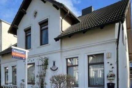 Historisches Zweifamilienhaus mit großem Hof in bester Lage von HH-Lohbrügge 9 zimmer