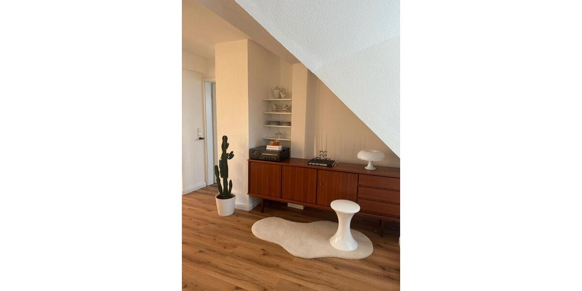 Dachgeschoßwohnung Buchholz in der Nordheide - 1 Zimmer, 67 m&sup2;, 1.200&euro; | Angebot:26251178