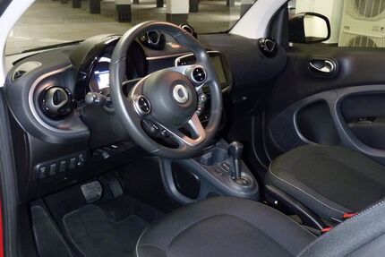 Smart ForTwo 33.522 km 14.600 &euro; Hamburg 20537