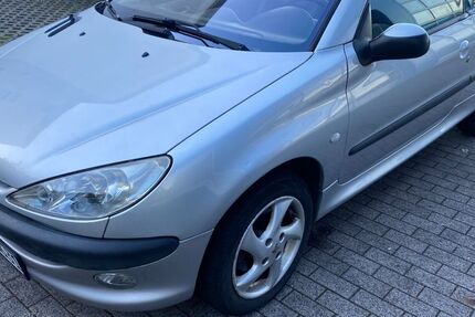 Peugeot 206 132.394 km 1.499 € Hamburg 21073