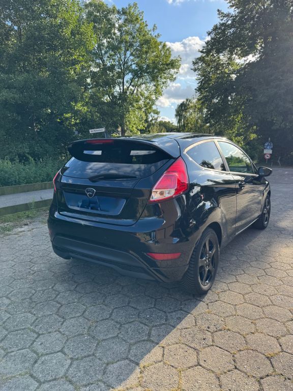 Ford Fiesta 123.518 km 4.450 € Stelle 21435